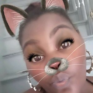 Meet your Posher, Dana